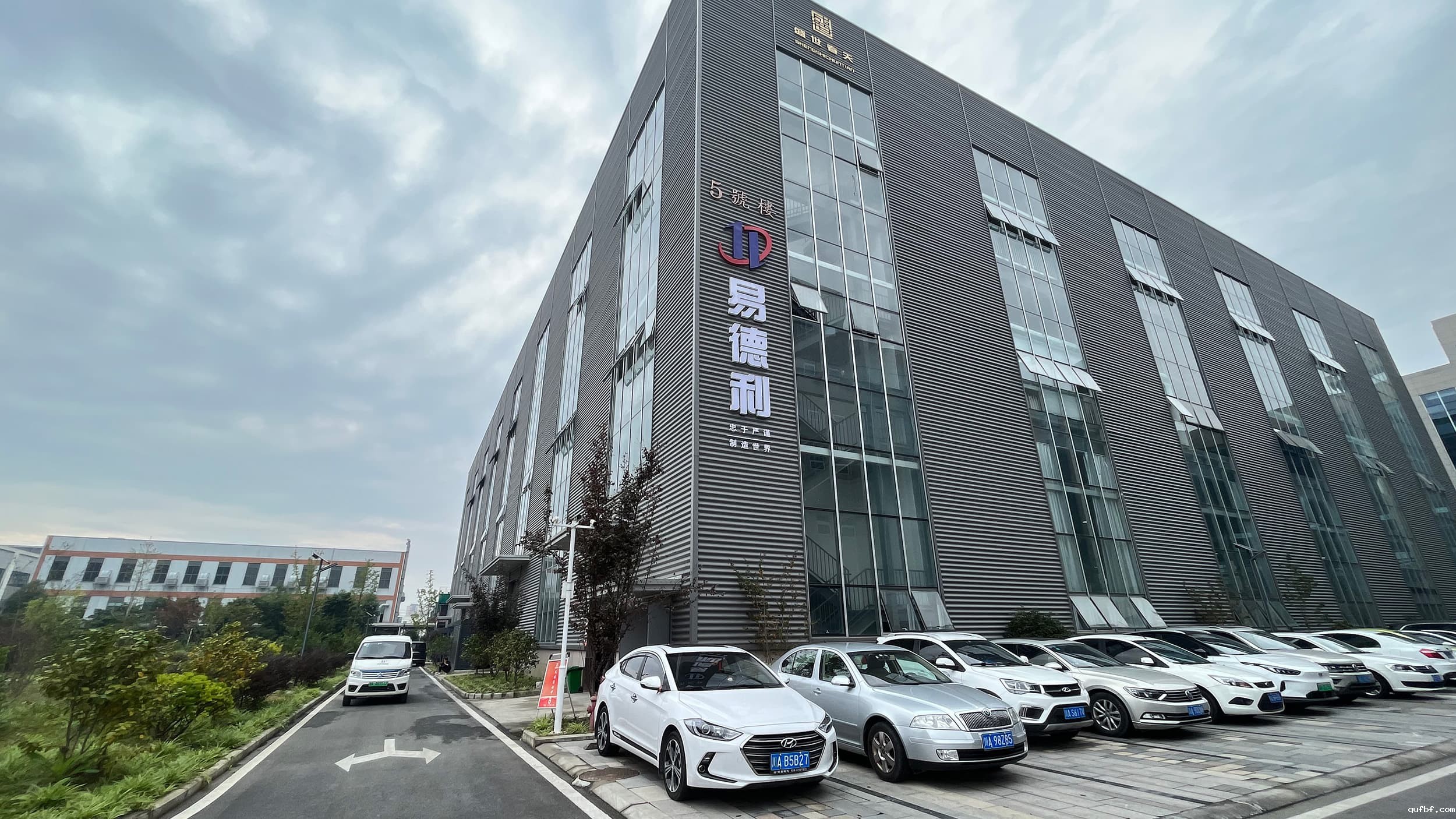 时速200公里中国高速动车组出口欧洲,制造业又有一大惊喜