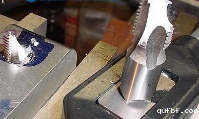 丝锥为什么又断了？是质量问题还是技术问题？