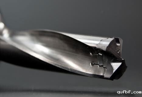 双头铣床如何操作？过程中要注意哪些问题？